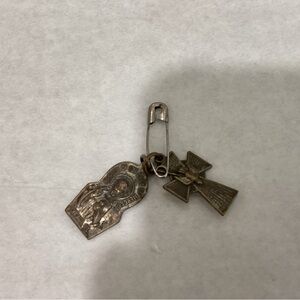 Vtg. Holy metals from mid-century. Pre-owned. Very pretty!